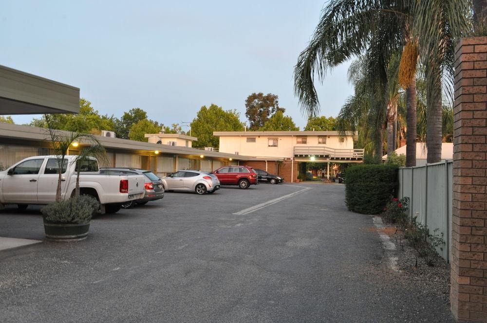 Albury Burvale Motor Inn Zewnętrze zdjęcie