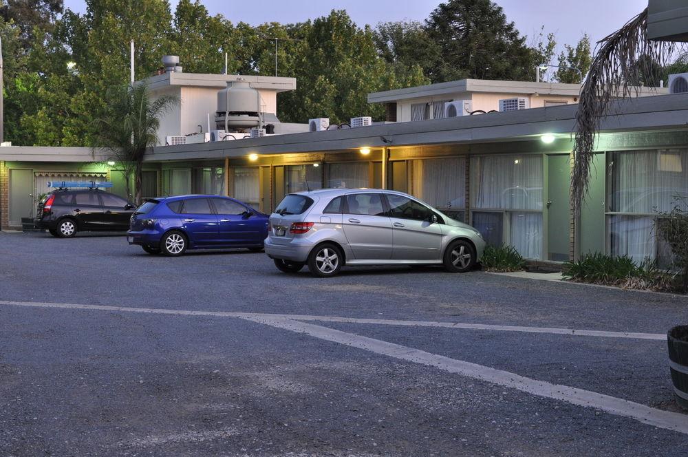 Albury Burvale Motor Inn Zewnętrze zdjęcie