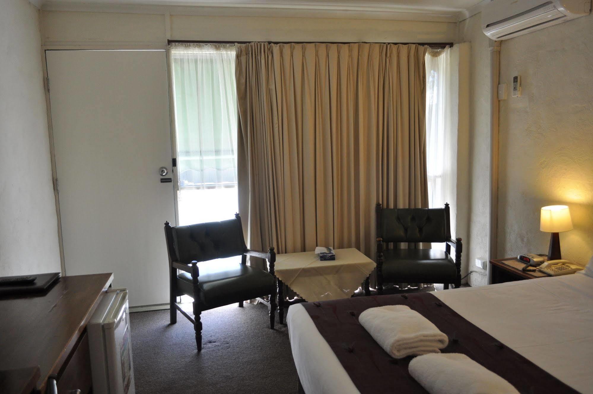 Albury Burvale Motor Inn Zewnętrze zdjęcie