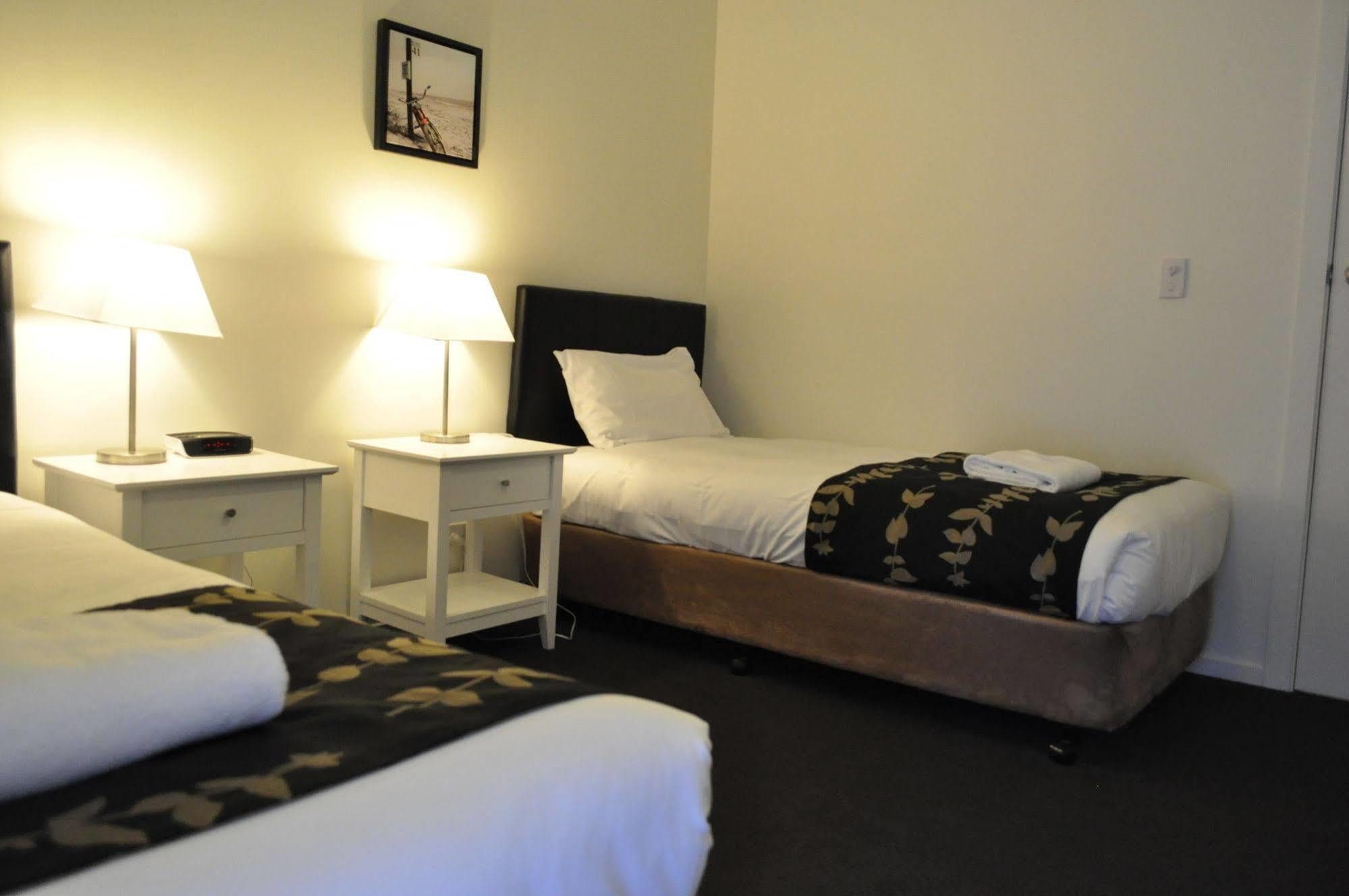 Albury Burvale Motor Inn Zewnętrze zdjęcie