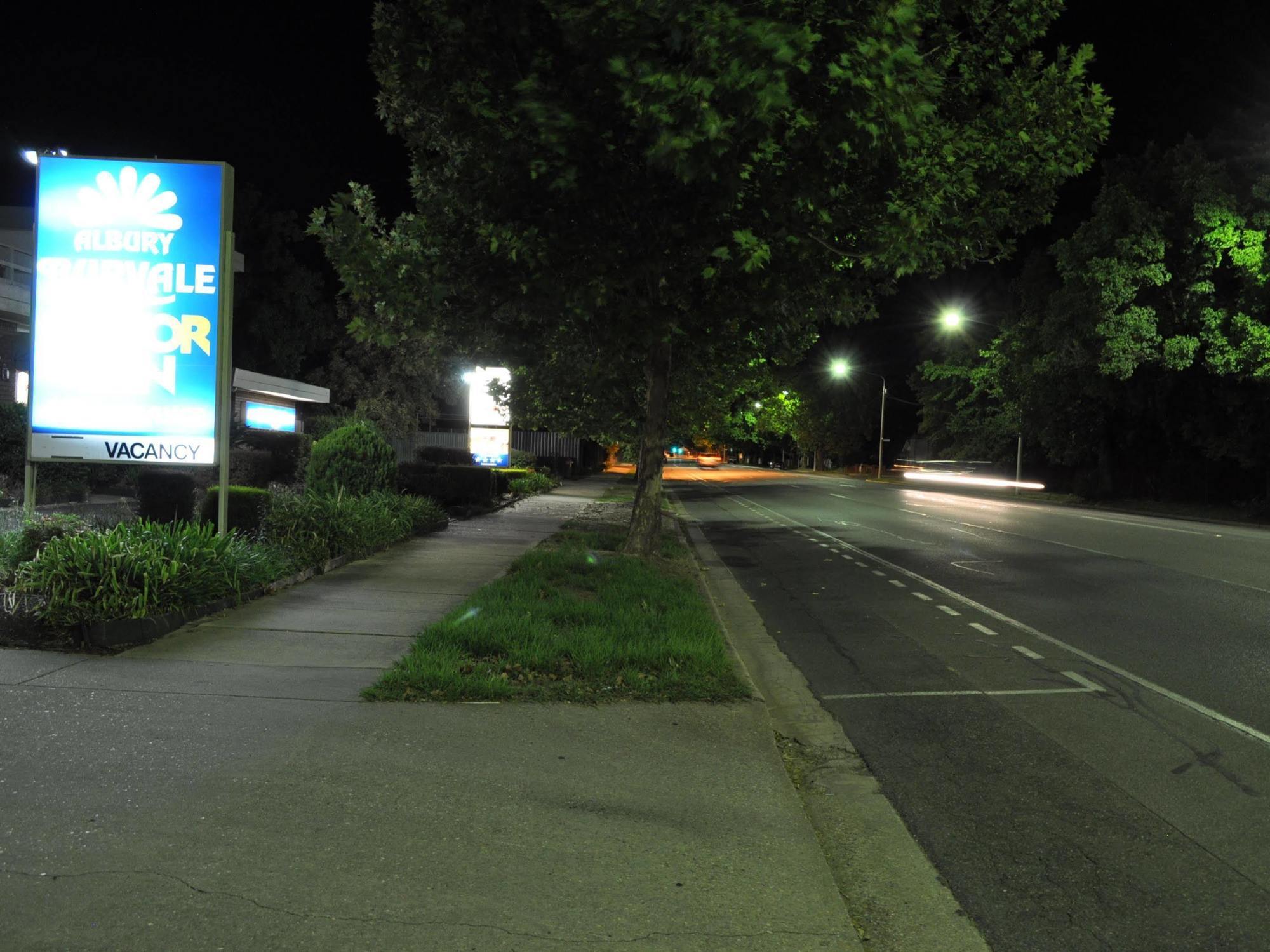 Albury Burvale Motor Inn Zewnętrze zdjęcie