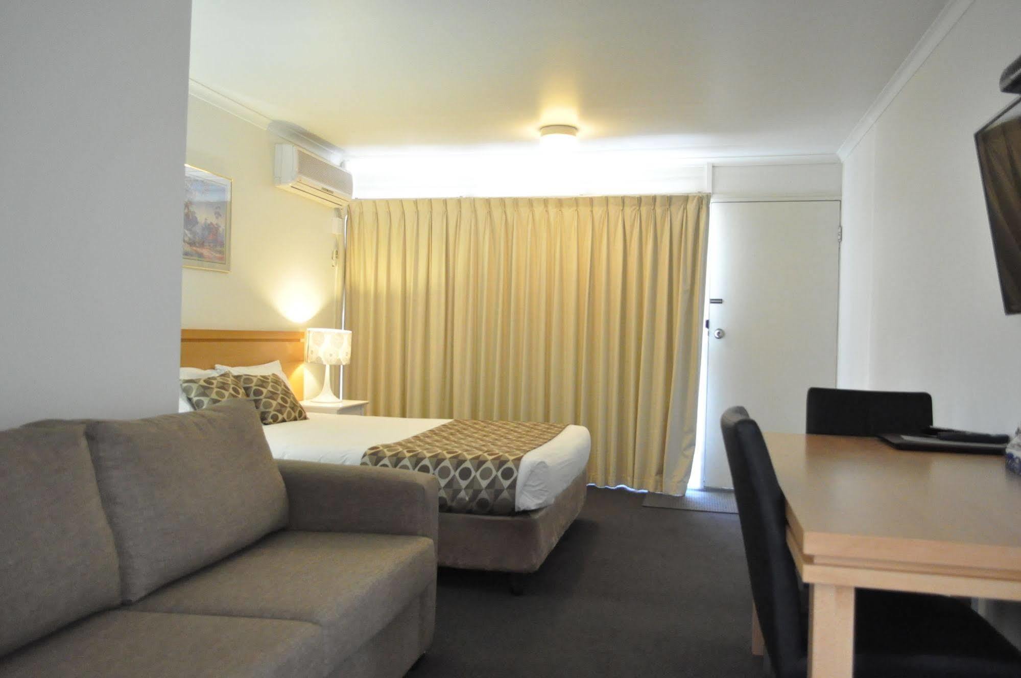 Albury Burvale Motor Inn Zewnętrze zdjęcie