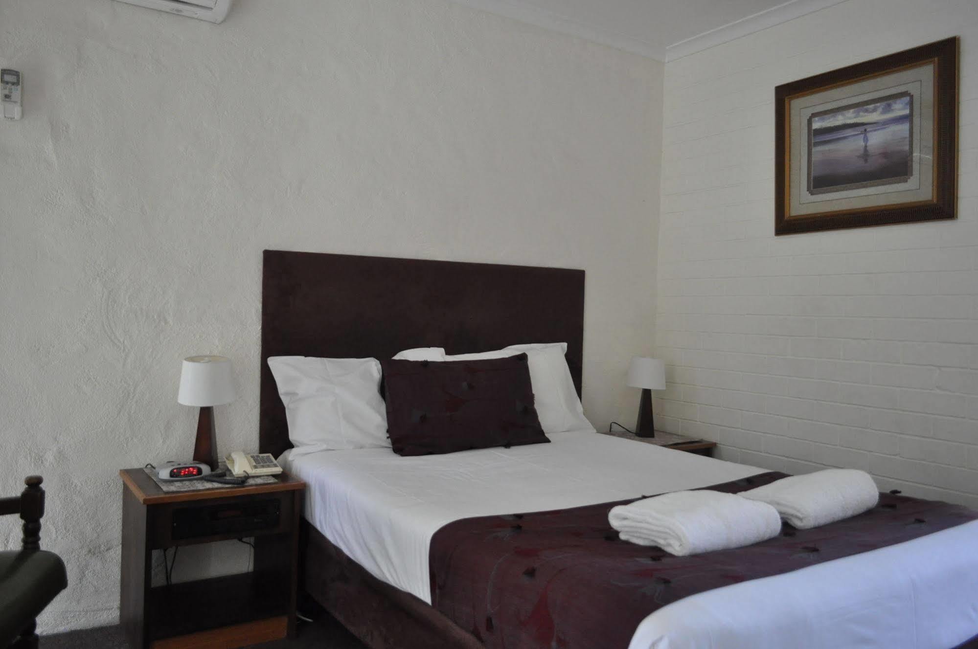 Albury Burvale Motor Inn Zewnętrze zdjęcie