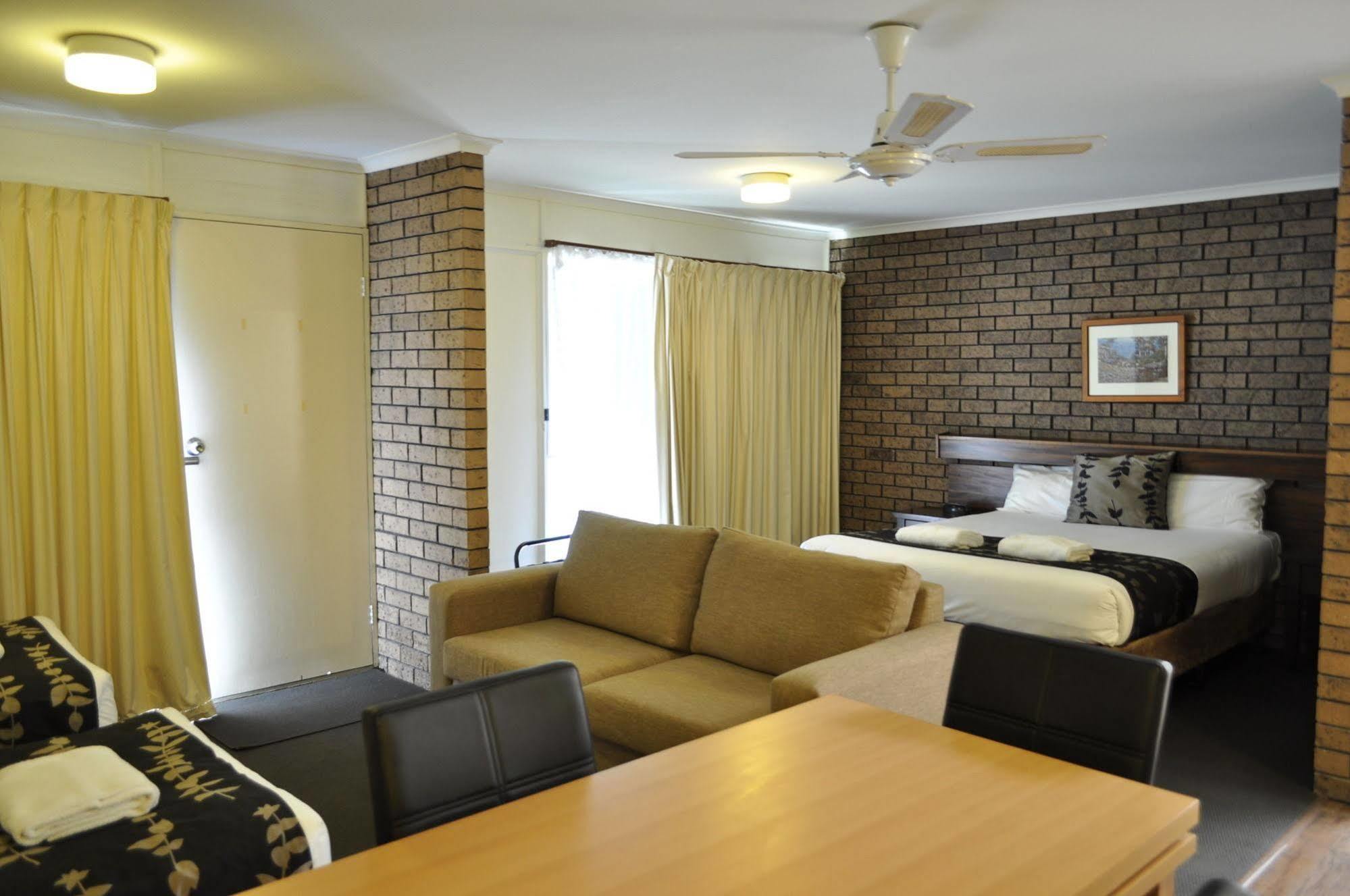 Albury Burvale Motor Inn Zewnętrze zdjęcie