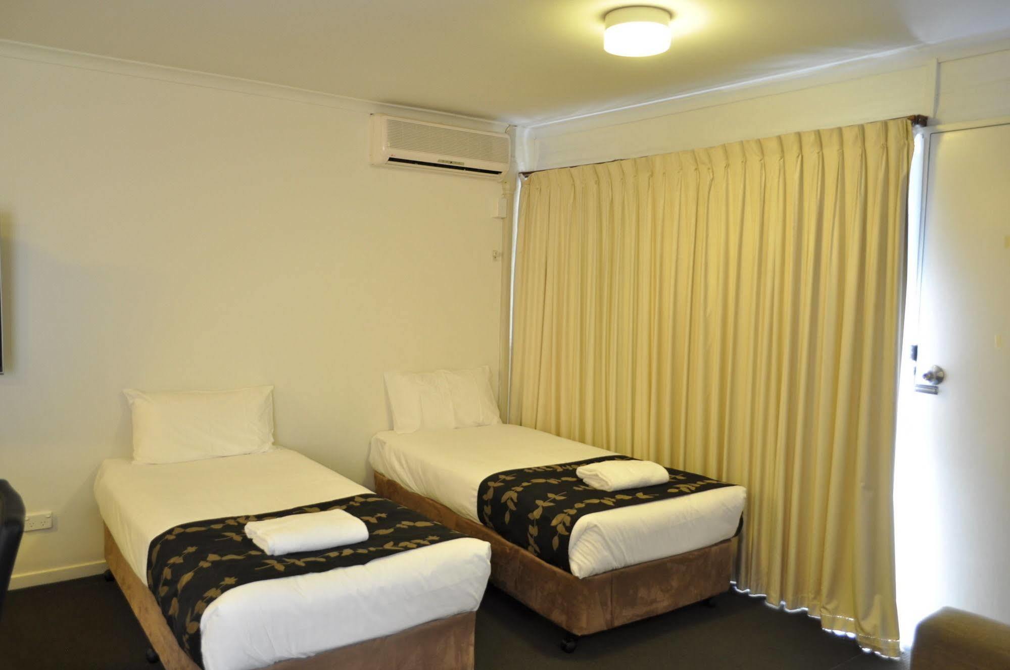 Albury Burvale Motor Inn Zewnętrze zdjęcie