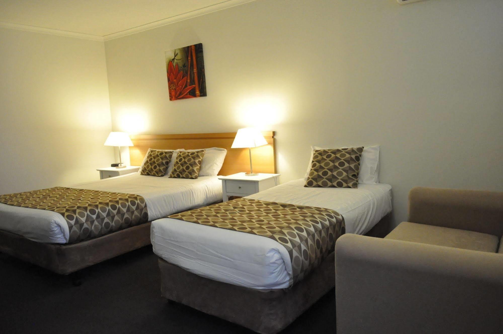 Albury Burvale Motor Inn Zewnętrze zdjęcie